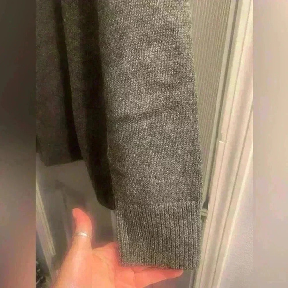 Men’s Relaxed Fit Jacquard Knit Pullover Sweater in gray white & greens LARGE - Picture 3 of 8